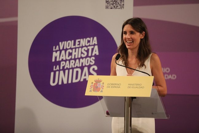 Archivo - La ministra de Igualdad, Irene Montero, durante la presentación de la Iniciativa Punto Violeta en el Ministerio de Igualdad a 28 de julio de 2021, en Madrid, (España). Montero ha determinado la creación de un "instrumento estandarizado" para hac