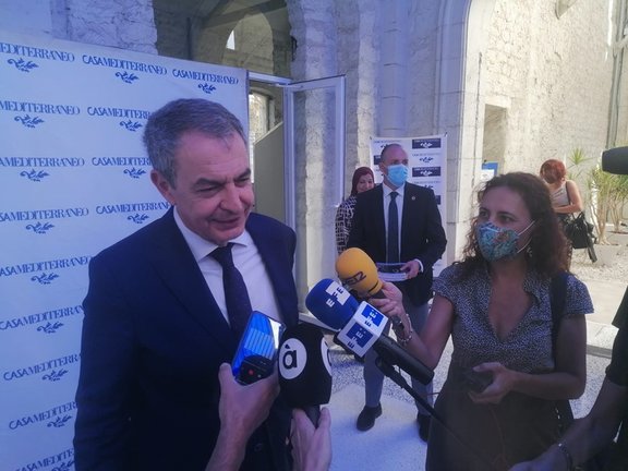 Zapatero: "La ciencia es la única fe universal, todo lo que sea sostenerse en ella es hacer progreso"