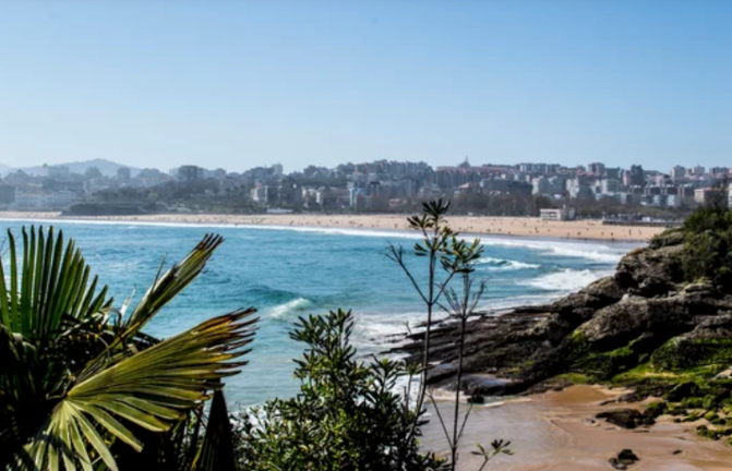 Vista de la playa de Santander donde se produjo el incidente.