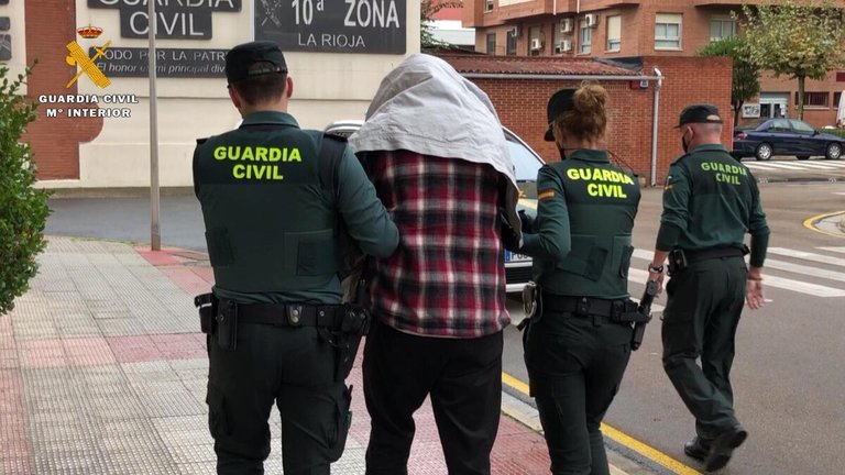 El hombre de 54 años detenido como presunto autor del homicidio de un niño de 9 años en Lardero (La Rioja) el pasado jueves, ha pasado este domingo a disposición del Juzgado de Instrucción número 2 de Logroño. EFE/Javier Belver