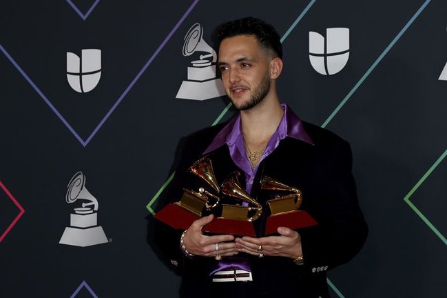 C. Tangana poses in the press room with the Best Pop Rock Song, Best Alternative Song and Best Recording Package awards during the 22nd annual Latin Grammy Awards ceremony at the MGM Grand Garden Arena in Las Vegas, Nevada, USA, 18 November 2021. The Latin Grammys recognize artistic and/or technical achievement, not sales figures or chart positions, and the winners are determined by the votes of their peers - the qualified voting members of the Latin Recording Academy. (Estados Unidos) EFE/EPA/NINA PROMMER