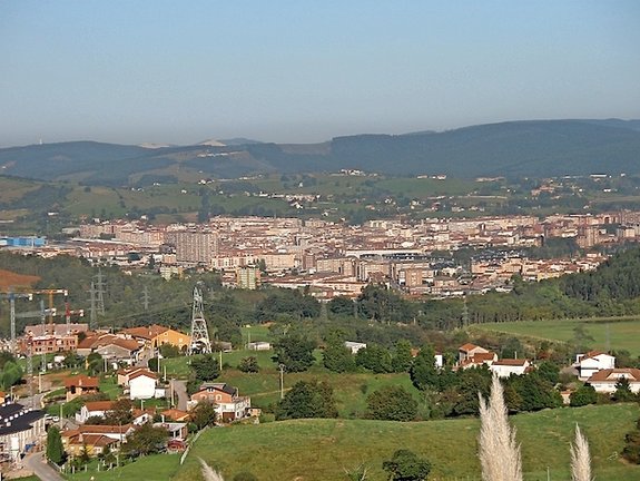 Vista de Torrelavega desde el parque empresarial Besaya. / ALERTA