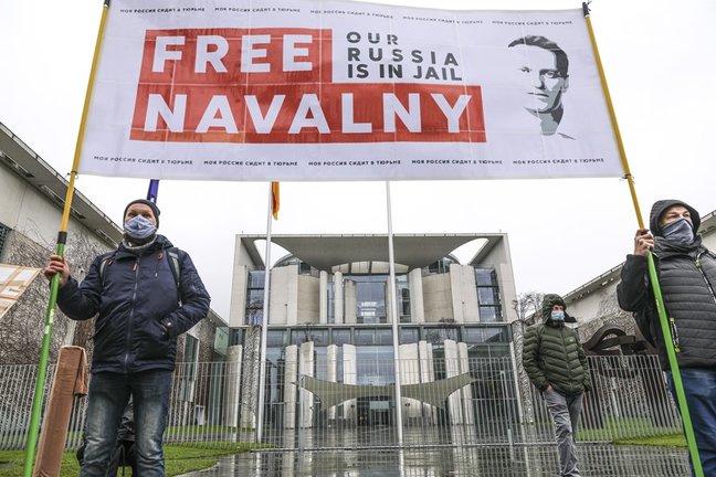 Imagen de archivo de una pancarta a favor de la liberación de Alexei Navalni en Berlín.