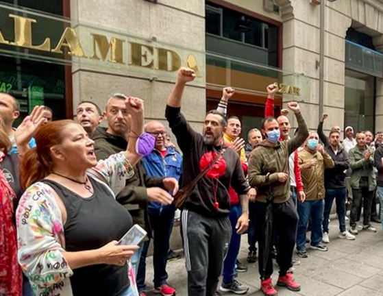 Tercer día de negociaciones propuesto por el Gobierno de Cantabria para desbloquear la huelga del metal, que suma este jueves su octavo día.EFE/Pablo Ayerbe