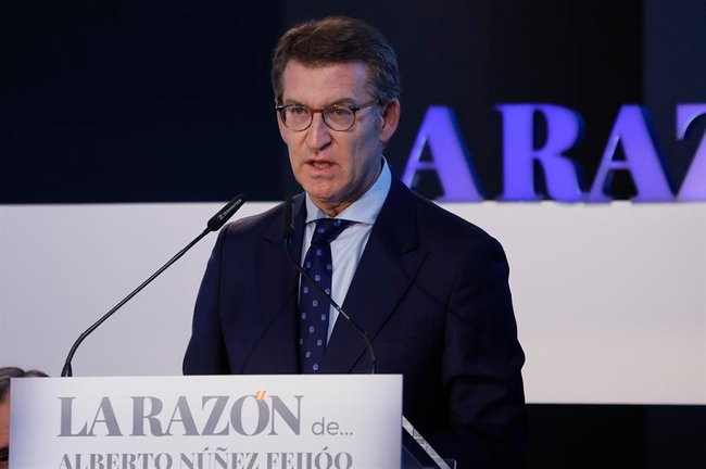 El presidente del PP, Núñez Feijóo, durante la conferencia organizada por el diario La Razón este lunes en Madrid. EFE/Juanjo Martín