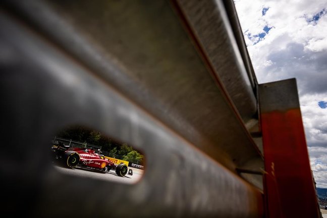 onaco's Formula One driver Charles Leclerc of Scuderia Ferrari in action during the second free practice of the Formula One Grand Prix of Austria at the Red Bull Ring in Spielberg, Austria, 09 July 2022. (Fórmula Uno) EFE/EPA/CHRISTIAN BRUNA
