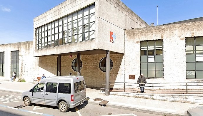 El centro de salud de Marqués de la Hermida ha sufrido la jubilación de dos médicos y sus puestos no se han cubierto. / ALERTA