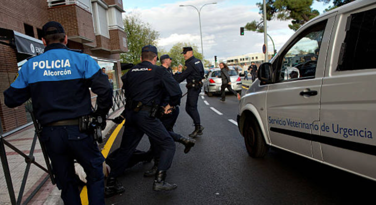 La Policía Municipal de Alcorcón durante un servicio.