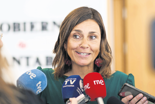 La consejera de Presidencia, Paula Fernández, no ha repartido los 1,7 millones para funcionarios. / alerta