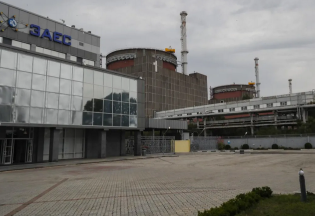 Imagen reciente de la central nuclear de Zaporiyia, en el sur de Ucrania. EFE/EPA/Yuri Kochetkov