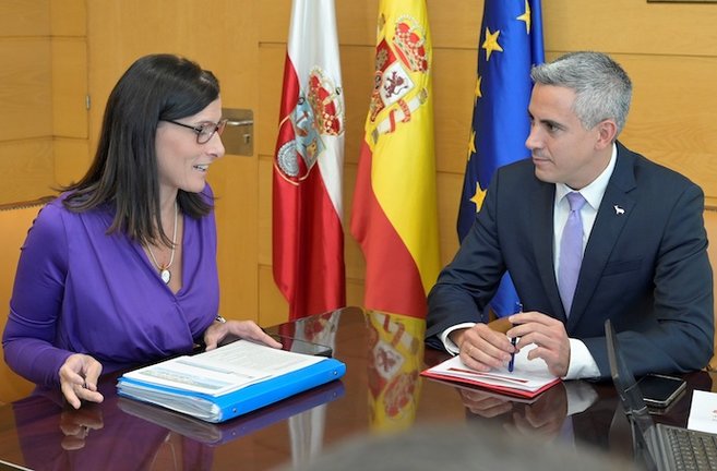 La alcaldesa de Santander, Gema Igual, y el vicepresidente de Cantabria, Pablo Zuloaga.