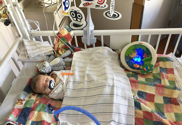 Andre Salahshour fue ingresado en el Hospital Infantil del Condado de Orange a las 6 semanas de edad tras contraer el virus del papiloma humano.