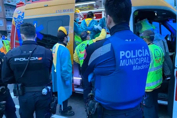 Un joven de 21 años herido grave al ser apuñalado en la espalda en Madrid