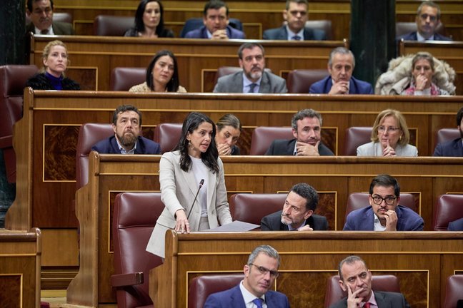 La presidenta de Ciudadanos, Inés Arrimadas, en una sesión plenaria, en el Congreso de los Diputados. E.P. / Jesús Hellín
