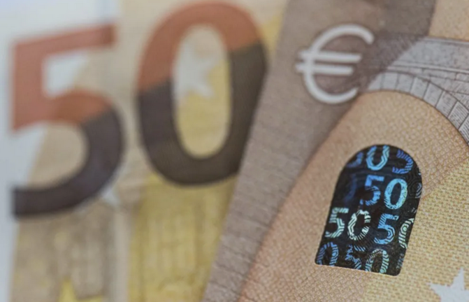 Detalle de un billete de 50 euros. EFE/Boris Roessler