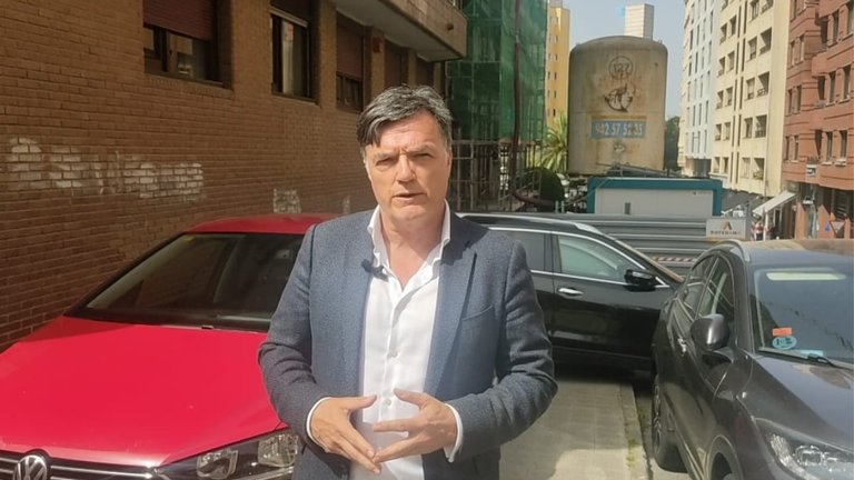 El portavoz de Vox en Santander, Guillermo Pérez-Cosío. / Alerta