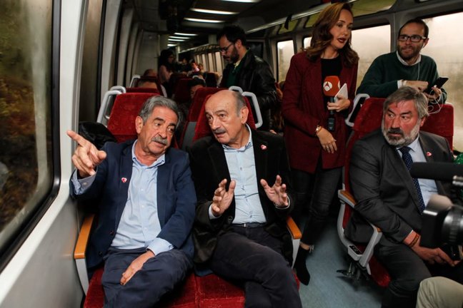 Revilla decía que «el tren Santander-Bilbao será una revolución para ambas comunidades»