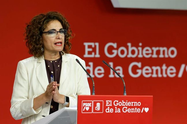 La ministra de Hacienda y vicesecretaria general del PSOE, María Jesús Montero, da una rueda de prensa. EFE / Chema Moya