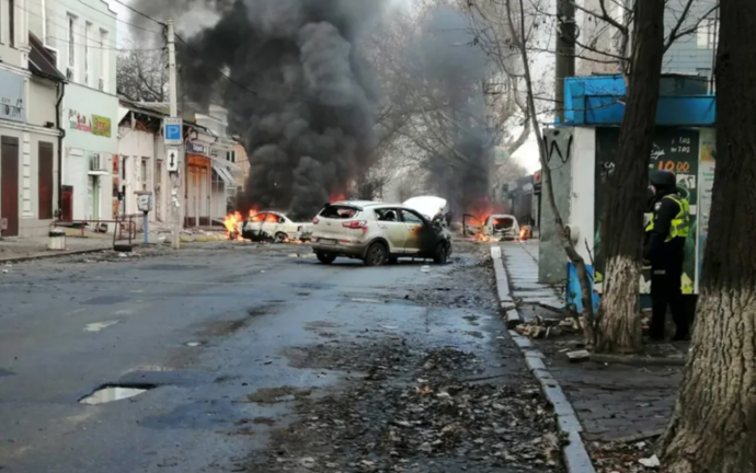 Una calle de Jersón tras un bombardeo ruso. EFE