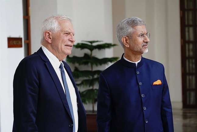 El Alto Representante de la Unión Europea para Asuntos Exteriores, Josep Borrell (i), se reúne con el ministro de Asuntos Exteriores de la India, S. Jaishankar (d). EFE