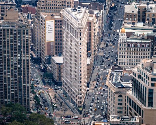 El icónico edificio Flatiron de Nueva York, situado en el centro de Manhattan.
