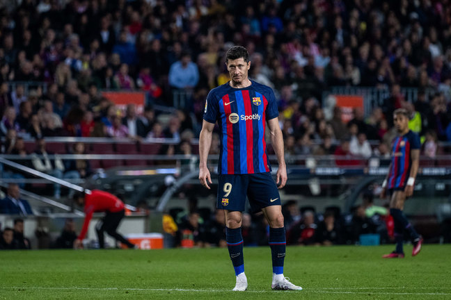 El jugador del FC Barcelona Robert Lewandowski, durante un partido. / Marc Graupera Aloma