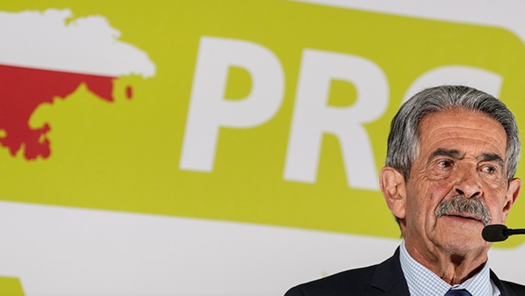El presidente regional y candidato a la reelección por el PRC, Miguel Ángel Revilla. / ALERTA