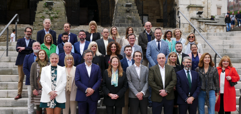 Los candidatos de Vox en Cantabria que formarán la lista para las elecciones del 28M.