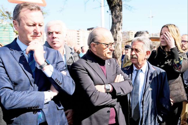 De izquierda a derecha, los regionalistas Guillermo Blanco, José María Fuentes-Pila, Francisco Javier López Marcano, Miguel Ángel Revilla y Jezabel Morán. / ALERTA