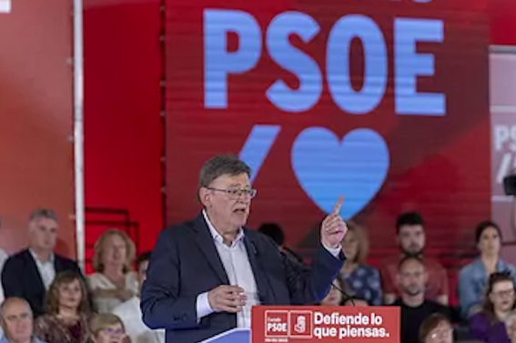 El presidente valenciano, Ximo Puig, en un mitin este martes en Castellón.DOMENECH CASTELLÓEFE