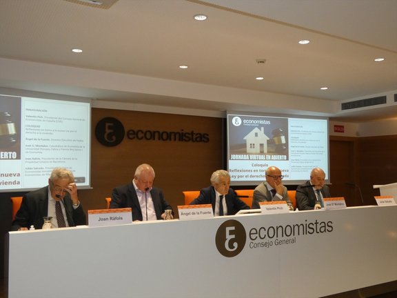Coloquio sobre la nueva Ley por el derecho a la vivienda organizado por el Consejo General de Economistas. EP