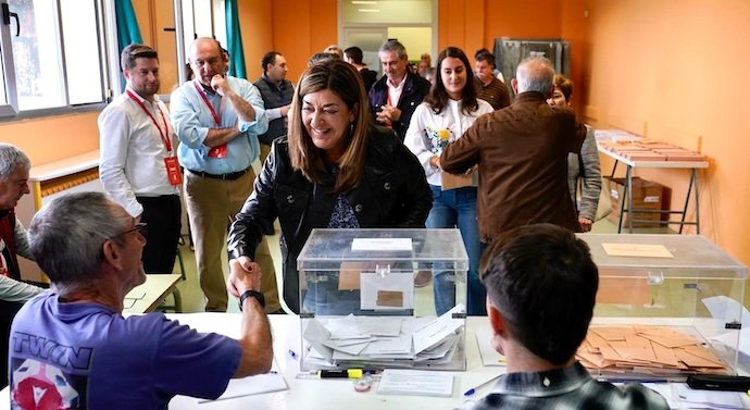 La presidenta del Partido Popular de Cantabria y candidata a la Presidencia, María José Sáenz de Buruaga
PP
28/5/2023