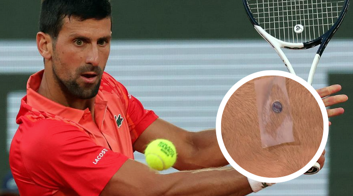 Novak Djokovic sorprendió a todos los aficionados al tenis con un episodio que tuvo lugar al final del primer set de su partido ante Marton Fucsovics en segunda ronda de Roland Garros.