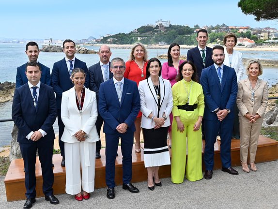 El nuevo equipo de gobierno de Santander. / AS