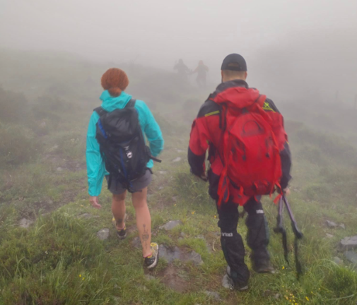 Rescatados dos senderistas en los Collados del Asón desorientados por la niebla. / 112