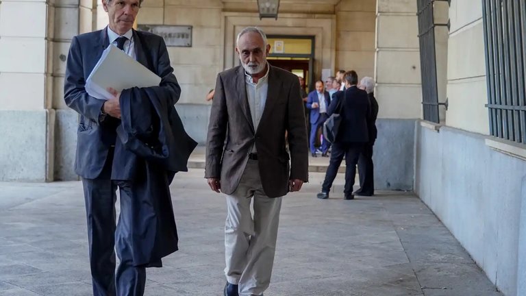 Fernando Villén llega a la Audiencia de Sevilla el pasado 29 de mayo para el juicio de la Faffe.