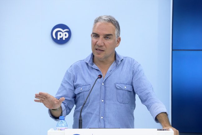 El coordinador general del PP y número uno al Congreso por Málaga, Elías Bendodo. EP / Álex Zea