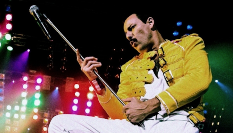 El argentino Pablo Padín caracterizado como Freddie Mercury.
