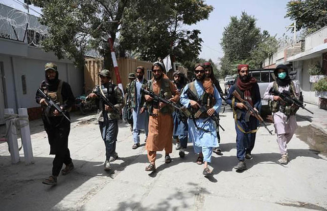 Un grupo de talibanes.