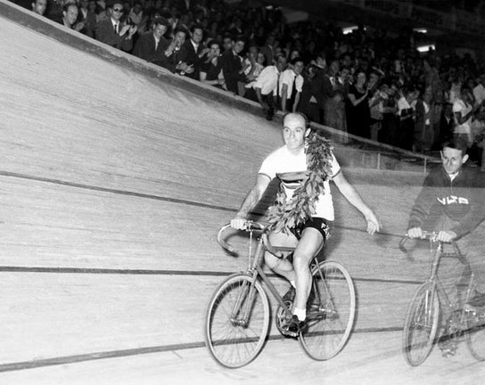 El español Guillermo Timoner, campeón del mundo de ciclismo en pista. / efe