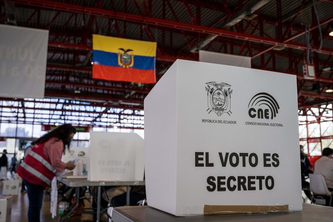Una urna electoral durante unas elecciones de Ecuador. EP