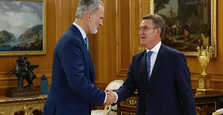Felipe VI recibe a Alberto Núñez Feijóo en la Zarzuela.Sebastian Mariscal Martinez. EFE