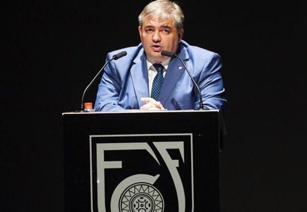 El presidente de la Federación Cántabra de Fútbol, José Ángel Peláez. / FCF