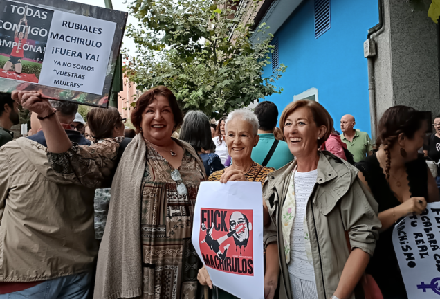 Participantes en la concentración convocada por la Comisión 8 de Marzo en Santander para pedir la destitución de Luis Rubiales. - EUROPA PRESS