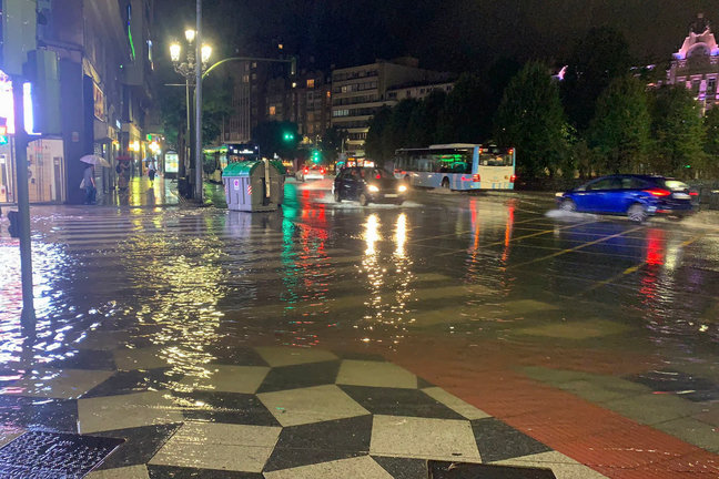 Inundaciones en Santander debido a la tromba de agua. / ALERTA