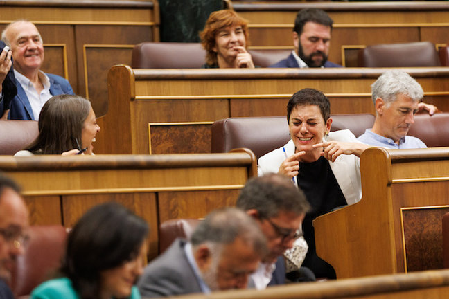 La diputada de EH Bildu Mertxe Aizpurua durante una sesión plenaria, en el Congreso de los Diputados, a 21 de septiembre de 2023, en Madrid (España). Durante el Pleno de hoy se tramita en lectura única la reforma del Reglamento para permitir el uso de las lenguas que tengan carácter oficial en una comunidad autónoma.
21 SEPTIEMBRE 2023;PLENO;LENGUAS;LENGUAS COOFICIALES;PINGANILLOS
Eduardo Parra / Europa Press
21/9/2023