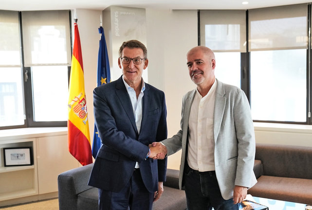 El líder del PP, Alberto Núñez Feijóo, se ha reunido con el secretario general de CC.OO. , Unai Sordo, en su ronda de contactos para la investidura. / TAREK