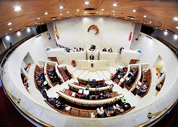 El Parlamento de Cantabria desde la parte superior. / Juan Manuel Serrano Arce