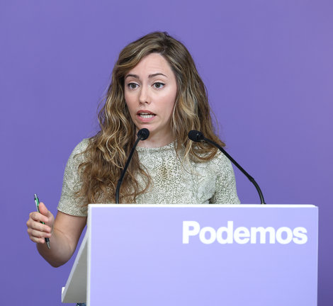 La secretaria de Acción Institucional de Podemos, María Teresa Pérez, durante una rueda de prensa. / Marta Fernández Jara