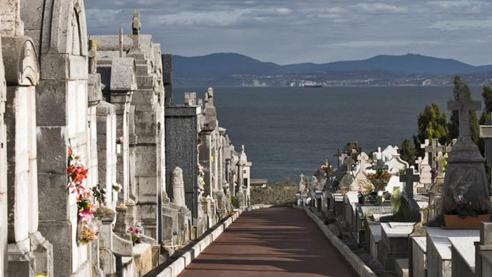 Cementerio de Ballena en Castro Urdiales. / aee